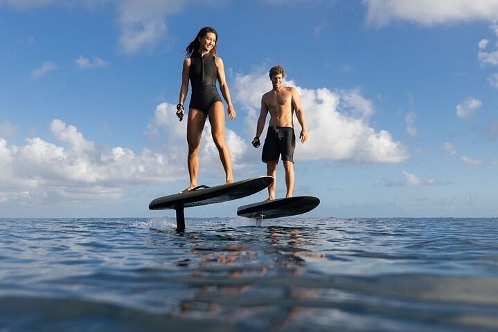 Fliteboard – A Revolução nas Ondas: A Prancha Elétrica mais Leve do Mundo com Propulsão a Jato, Capaz de ‘Voar’ Sobre a Água